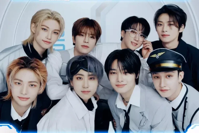 How old are Stray Kids