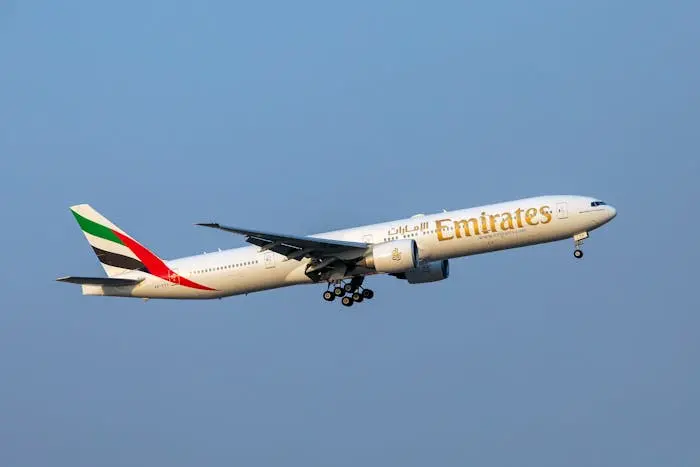 emirates airlines contact number