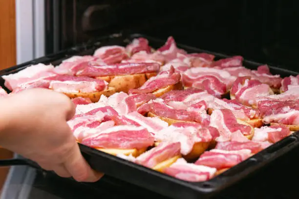 How to Cook Bacon in the Oven